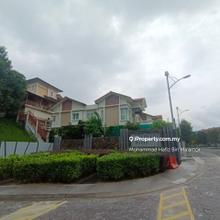 Corner Lot  & Renovated Semi-D @  Idaman Hills Selayang  