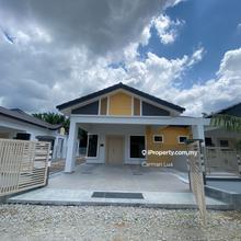 Bumi only , Mcl freehold, 15 min ke Muar atau Melaka, single Semi-D