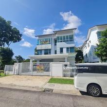 Ambang botanic 2 klang, 3 storey bungalow corner next to lake 