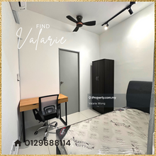 Pinnacle Balcony room for rent, included utilities, call to ask more!
