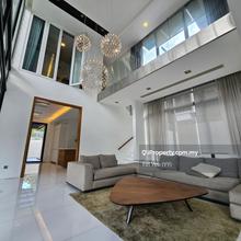Luxurious 2.5-Storey Bungalow with Pool at Seputeh Gardens 