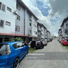 For rent and sale bandar selesa Jaya flat 