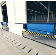 Detached warehouse 40 ft