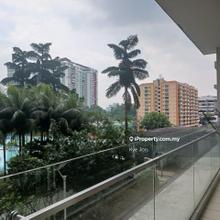 Partly furnished 4 rooms unit for sale