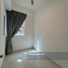 Duplex unit, 3 car park, walking distance to MRT