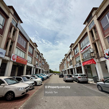 Taman Austin Perdana End lot 3 Storey Shop Lot For Sale