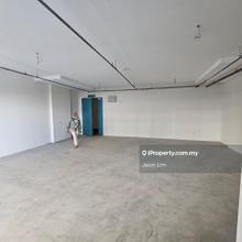 823sf Office Tower Link Bridge LRT Glenmarie Shah Alam for Rent