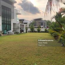 Semi-D house for Sale with Big Land Area