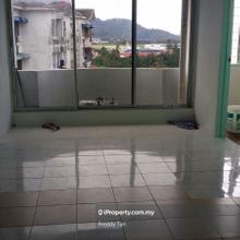 Halaman murni un-furnished 1-car park 