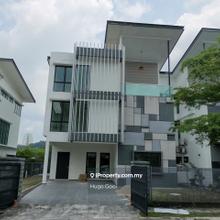 Modern Design Semi-D with Double Volume Ceiling, Ample Parking Space