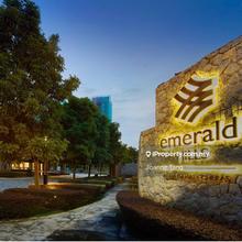 New Brand Condo @ Emerald Hills Alam Damai For Sale