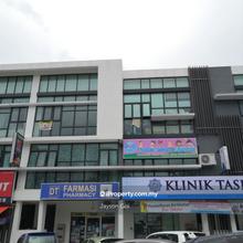 Bandar Tasik Puteri, Rawang, New 5sty shoplot For Rent Got Lift