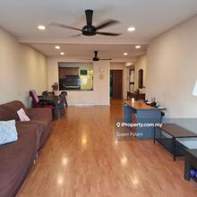 Beautifully Renovated Unit Selling Lock Stock & Barrel Maxwell Towers