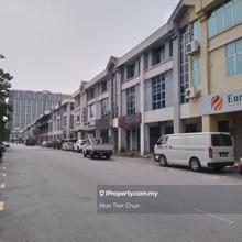 3 Storey Shop lot with lift facility