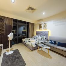 Marriot Studio @ Empire City with Big Balcony for Rent