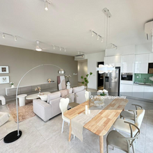 High Floor Corner Unit with Tastefully Pleasant ID