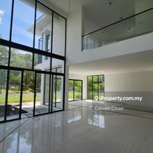 Corner 3 storey bungalow in jade hills.