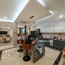 Stunning Ponderosa Green Semi-D Corner for Sales