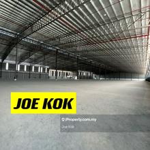 Warehouse with 20 loading bay 