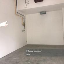 Retail Shoplet at shopping mall (many units)
