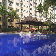 Full loan, freehold renovated unit, well maintain