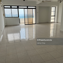 Prima 16  condo  breezy n quiet