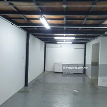 Shop for Rent with High Ceilinf