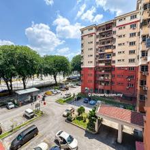 Renovated Corner Unit Freehold