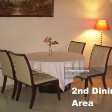 Room Rent. Co-living good feng-shui family home for young adult. 