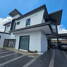 Double Storey Detached House at Jalan Hillview 2 for Sale
