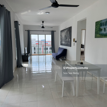 Metropolitan square condo, Block F, Facing curve