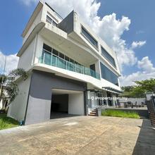 Mansion Bungalow with Private Pool&Garden, Golf Course Cozy Area