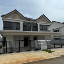 Urgent Sale Sejati Lakeside 2 Semi  - Phase 1 Brand new 