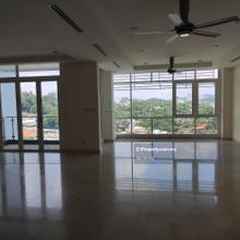 High floor Facing Club House 4 bedroom