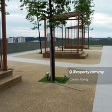High Floor facing highway. Below market price. Pm me for more details