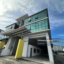 Rare Unit In Nouvelle Industrial Park For Rent 