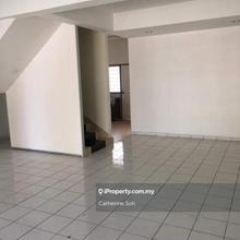 Terrace house for Sale