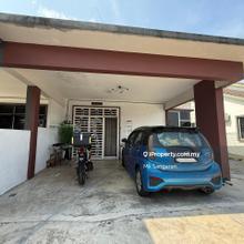 Rumah Berkembar Setingkat untuk Dijual di Lunas