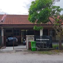Teres setingkat seri mahkota aman batu 11 bawah market value 