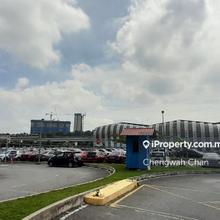 Renovated Ground Floor Shop (Walking Distance to LRT)