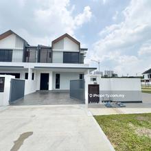 New Freehold End Lot Unit at Serenia Anisa, Bandar Serenia, Sepang