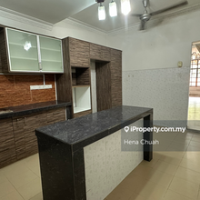 Plenty of parking space, unblocked privacy