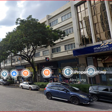 4.5 Storey Shop For Rent