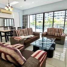 The Light Collection 1 @ Gelugor fully furnished seaview