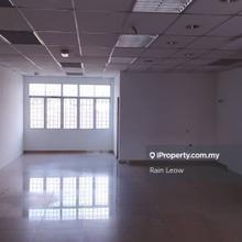Ground Floor Shop Lot At Seri Kembangan For Rent!