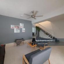 Endlot with More Windows , Good Condition Housei