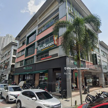 Super Prime Location, Good Frontage Corner Shop For Rent 