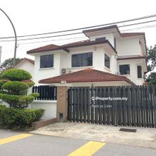 2.5 Sty Bungalow with Golf View Face North