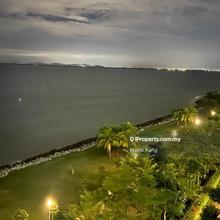 Extra large balcony at Quayside Seafront Condominium 