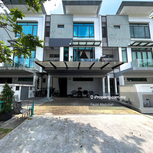 Fully Renovated 3 Storey Terrace Superlink Sunway Montana